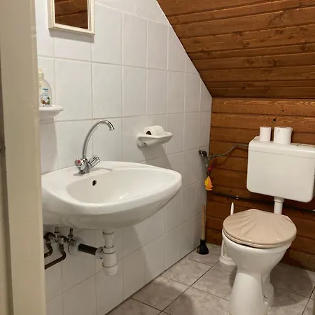 Toparti Panzio Bed and breakfast