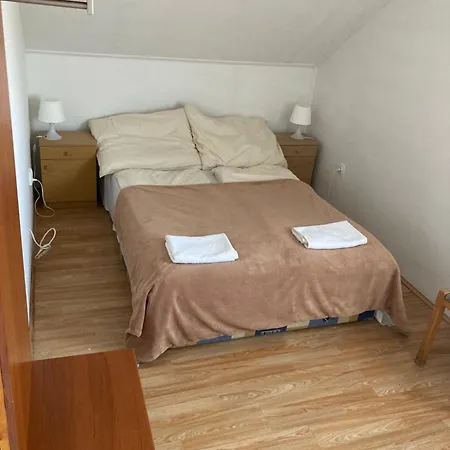 Toparti Panzio B&B *